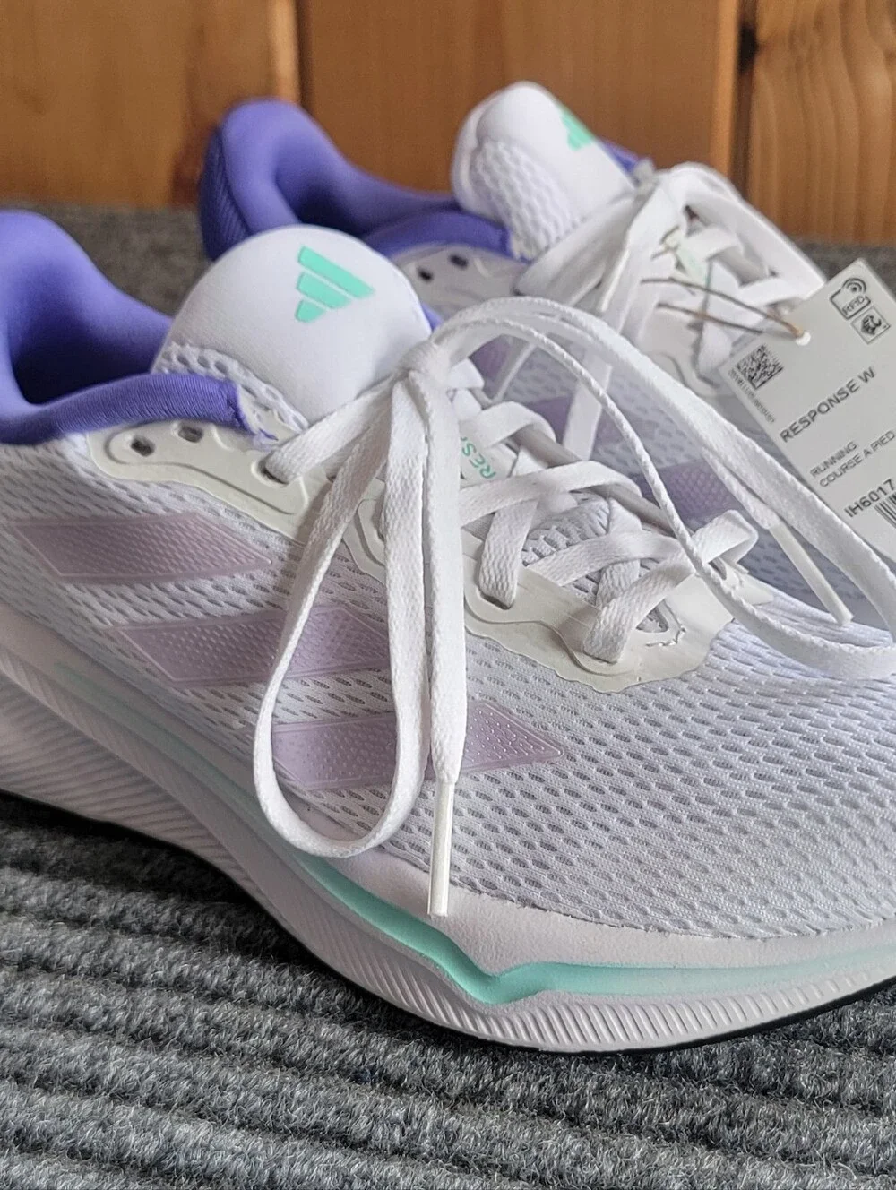 Adidas Women's Response  Running Shoe Size 5